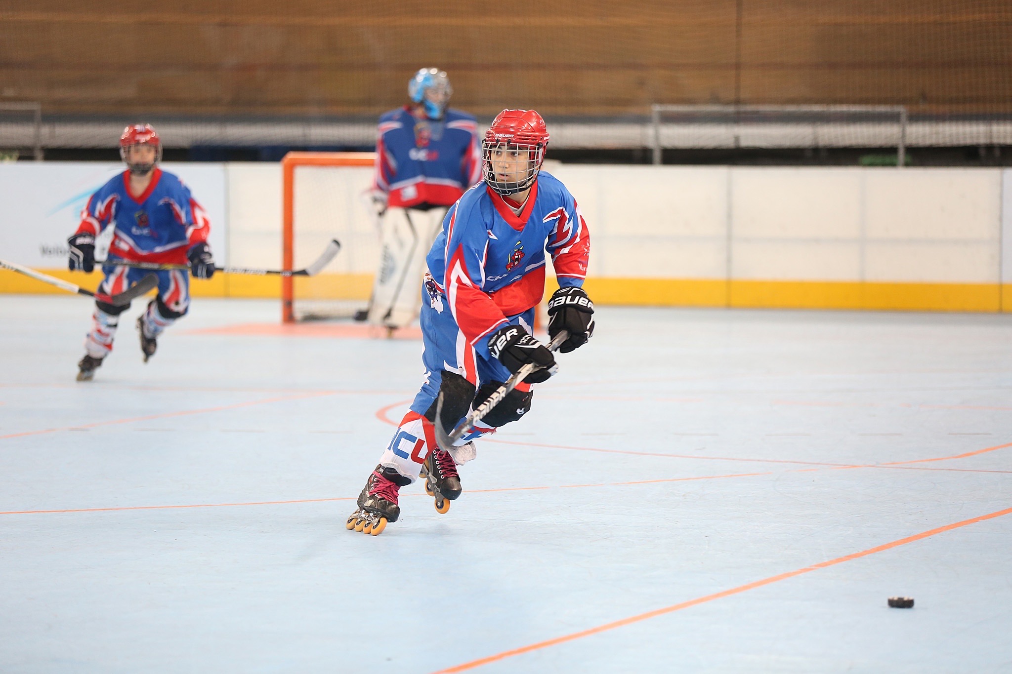 Antón patinando durante un partido